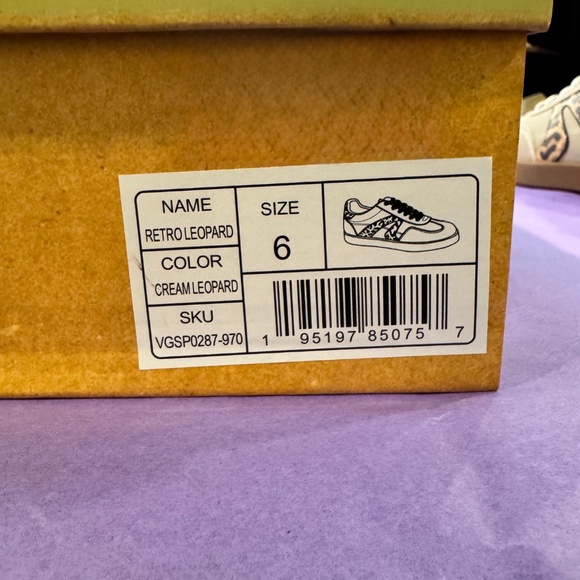 Retro Leopard Sneaker - Picture 7 of 7